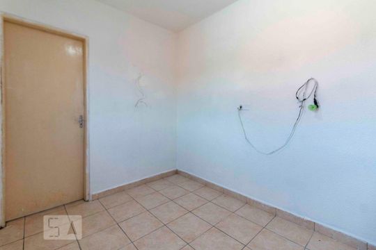 Quarto 1 de casa para alugar com 2 quartos, 60m² em Chácara Cruzeiro do Sul, São Paulo