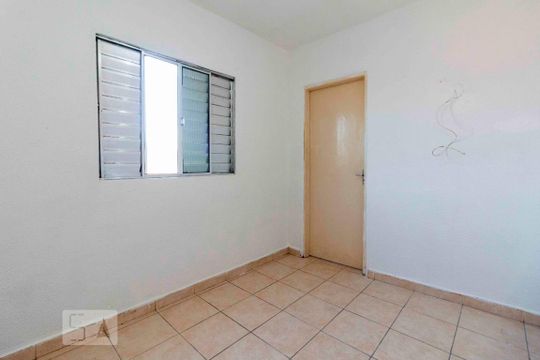 Quarto 1 de casa para alugar com 2 quartos, 60m² em Chácara Cruzeiro do Sul, São Paulo