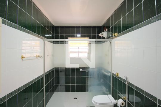Banheiro da Suíte de casa para alugar com 3 quartos, 302m² em Vila Carrão, São Paulo