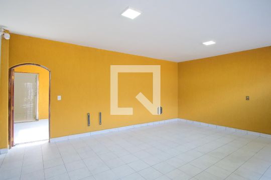 Garagem de casa para alugar com 3 quartos, 302m² em Vila Carrão, São Paulo