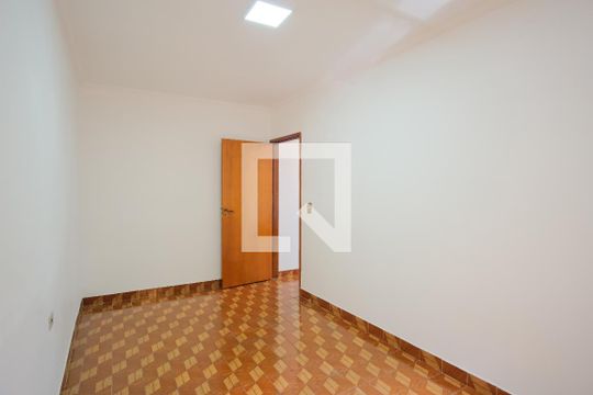 Quarto 1 de casa para alugar com 3 quartos, 300m² em Vila Carrão, São Paulo