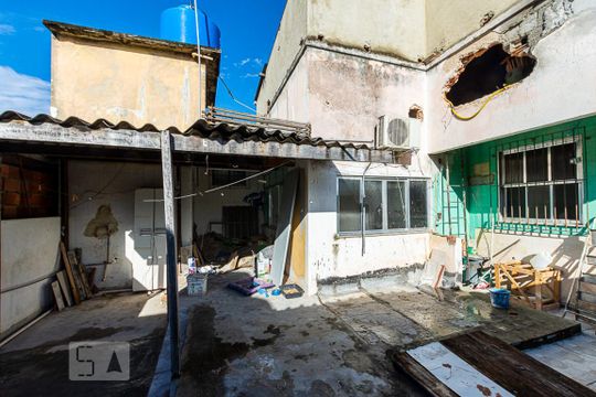 Fundos de apartamento à venda com 2 quartos, 80m² em Fonseca, Niterói