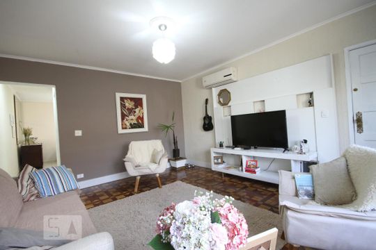 Sala de casa para alugar com 3 quartos, 201m² em Vila Nair, São Paulo