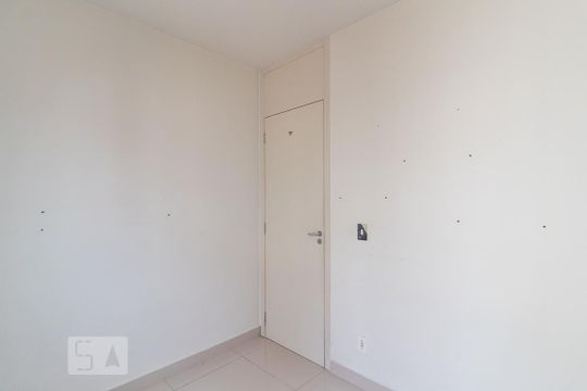 Quarto 2 de apartamento para alugar com 2 quartos, 58m² em Humaitá, Porto Alegre