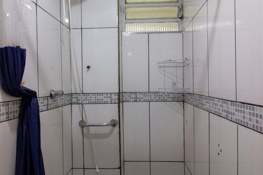 Banheiro de apartamento para alugar com 2 quartos, 46m² em Morada das Vinhas, Jundiaí