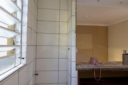 Cozinha e Área de Serviço de apartamento para alugar com 2 quartos, 46m² em Morada das Vinhas, Jundiaí