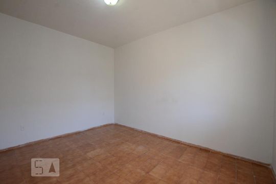 Studio de kitnet/studio para alugar com 1 quarto, 30m² em Olaria, Rio de Janeiro