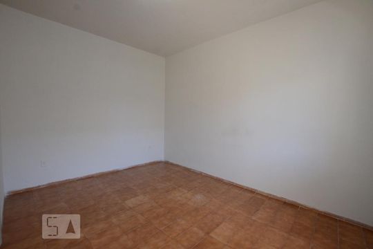 Studio de kitnet/studio para alugar com 1 quarto, 30m² em Olaria, Rio de Janeiro