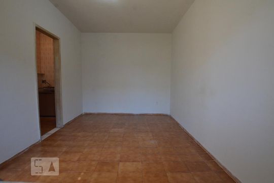 Studio de kitnet/studio para alugar com 1 quarto, 30m² em Olaria, Rio de Janeiro