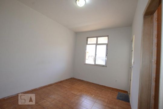 Studio de kitnet/studio para alugar com 1 quarto, 30m² em Olaria, Rio de Janeiro