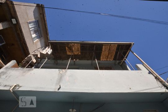 Fachada de kitnet/studio para alugar com 1 quarto, 30m² em Olaria, Rio de Janeiro