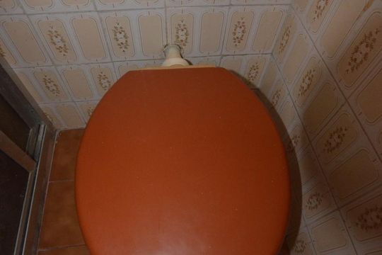 Banheiro de kitnet/studio para alugar com 1 quarto, 30m² em Olaria, Rio de Janeiro