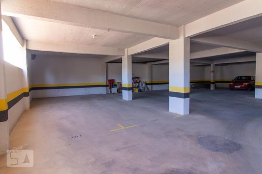 Garagem de apartamento para alugar com 3 quartos, 80m² em São Pedro, Belo Horizonte