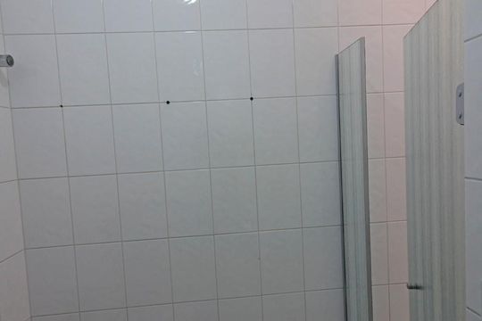 Banheiro da Suíte de casa de condomínio para alugar com 3 quartos, 110m² em Granja Viana , Cotia