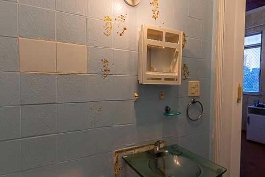 Banheiro da Suíte de apartamento para alugar com 1 quarto, 48m² em Centro, Niterói