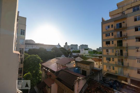 Vista do Quarto de apartamento para alugar com 2 quartos, 115m² em Rio Comprido, Rio de Janeiro