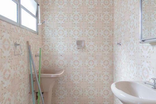 Banheiro de kitnet/studio à venda com 1 quarto, 31m² em Santa Cecília, São Paulo