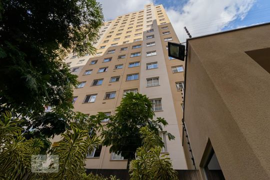 Fachada de apartamento para alugar com 2 quartos, 40m² em Cambuci, São Paulo