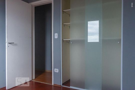 Quarto 1 de apartamento para alugar com 2 quartos, 55m² em Vila Santana, São Paulo