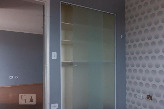 Quarto 1 de apartamento para alugar com 2 quartos, 55m² em Vila Santana, São Paulo