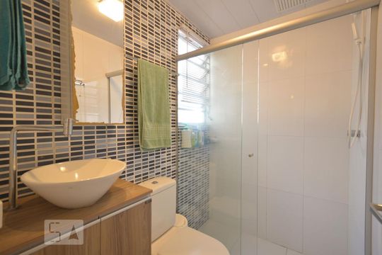 Banheiro de apartamento à venda com 2 quartos, 51m² em Água Funda, São Paulo