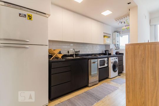 Cozinha de apartamento para alugar com 2 quartos, 62m² em Teresópolis, Porto Alegre