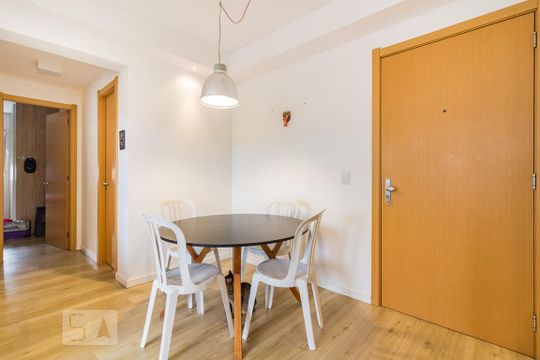 Sala de apartamento para alugar com 2 quartos, 62m² em Teresópolis, Porto Alegre