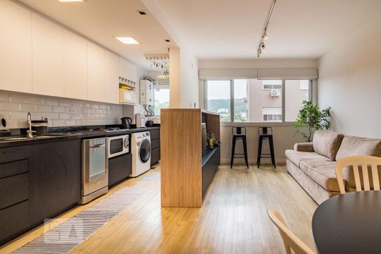 Sala de apartamento para alugar com 2 quartos, 62m² em Teresópolis, Porto Alegre