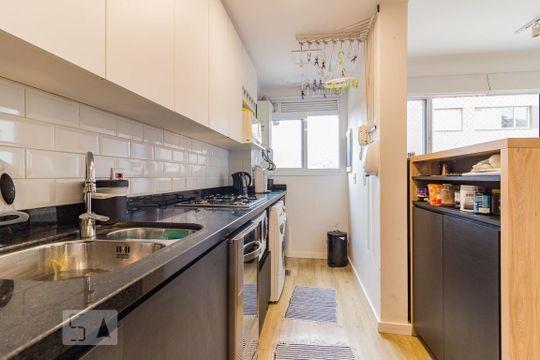 Cozinha de apartamento para alugar com 2 quartos, 62m² em Teresópolis, Porto Alegre