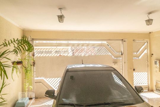 Vista da Sala de Estar de casa à venda com 3 quartos, 350m² em Parque Santa Madalena, São Paulo