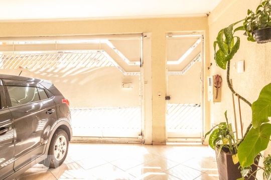Garagem de casa à venda com 3 quartos, 350m² em Parque Santa Madalena, São Paulo