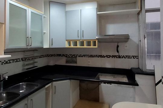 Cozinha de apartamento para alugar com 2 quartos, 66m² em Copacabana, Rio de Janeiro