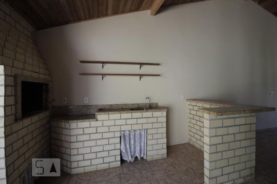 Churrasqueira de casa à venda com 2 quartos, 82m² em São José, Canoas