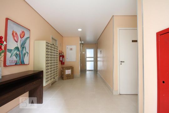 Hall de Entrada de apartamento para alugar com 2 quartos, 48m² em Jardim São Savério, São Paulo