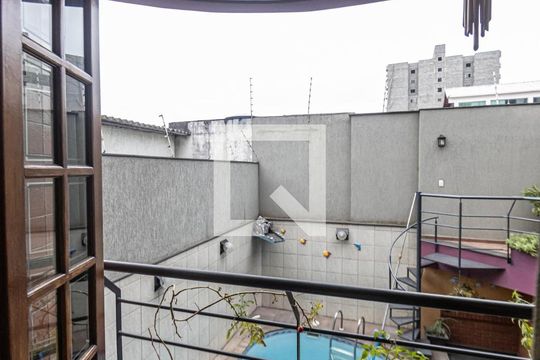Sala de casa à venda com 2 quartos, 240m² em Chácara Califórnia, São Paulo