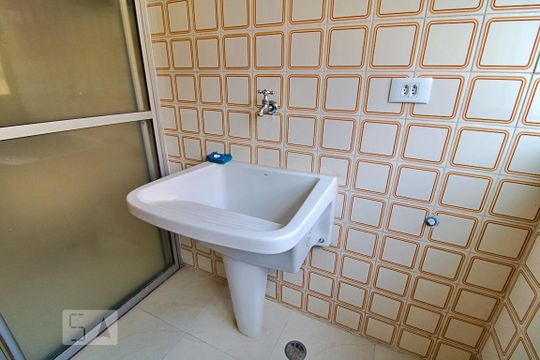 Área de Serviço de apartamento para alugar com 2 quartos, 69m² em Real Parque, São Paulo