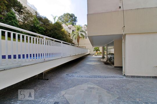 Área comum de apartamento para alugar com 2 quartos, 69m² em Real Parque, São Paulo
