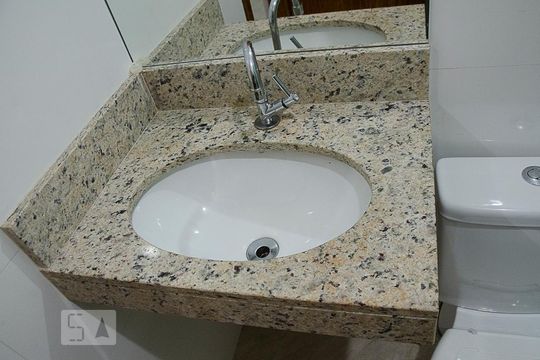 Banheiro de apartamento para alugar com 1 quarto, 40m² em Vila Maria Baixa, São Paulo