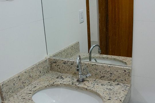 Banheiro de apartamento para alugar com 1 quarto, 40m² em Vila Maria Baixa, São Paulo