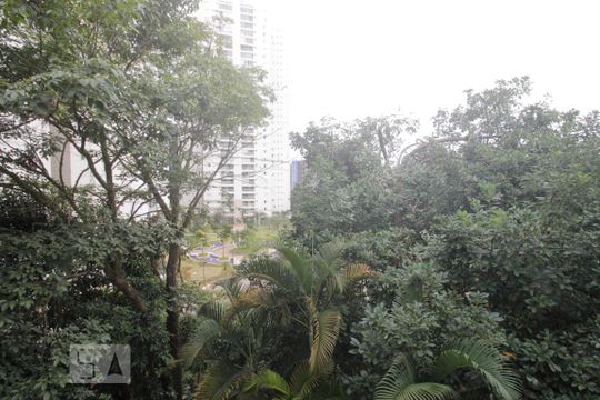 Vista da sala de apartamento para alugar com 2 quartos, 58m² em Vila Andrade, São Paulo