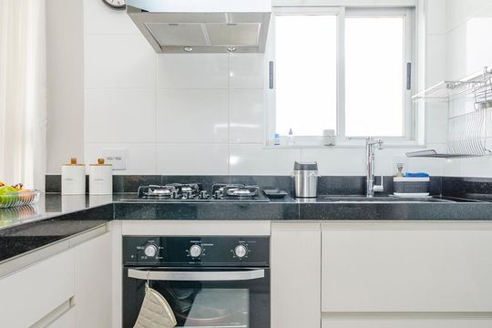 Cozinha de apartamento para alugar com 2 quartos, 63m² em Buritis, Belo Horizonte
