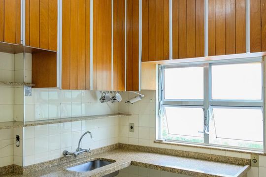 Cozinha de apartamento para alugar com 3 quartos, 100m² em Tijuca, Rio de Janeiro