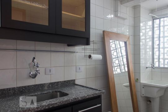 Cozinha de apartamento para alugar com 2 quartos, 60m² em Bela Vista, São Paulo