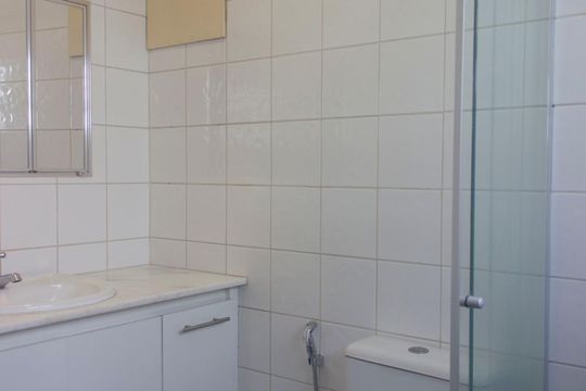 Banheiro de apartamento para alugar com 2 quartos, 60m² em Bela Vista, São Paulo