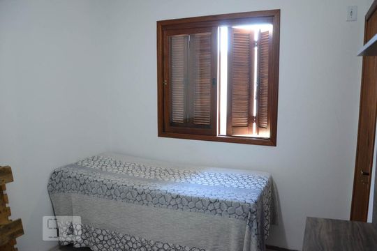 Quarto de casa à venda com 3 quartos, 144m² em São José, Canoas