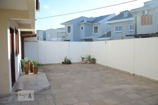 Área Externa de casa à venda com 3 quartos, 144m² em São José, Canoas