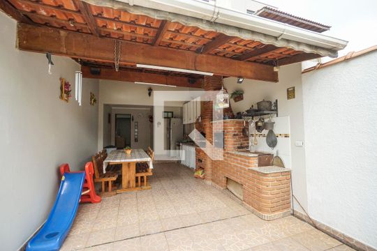 Quintal e Churrasqueira de casa à venda com 3 quartos, 250m² em Penha de França, São Paulo
