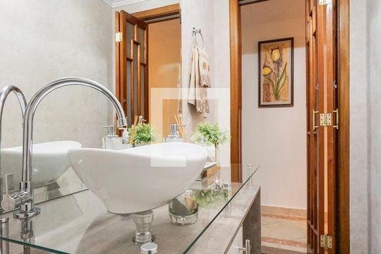 Lavabo de casa à venda com 3 quartos, 250m² em Penha de França, São Paulo