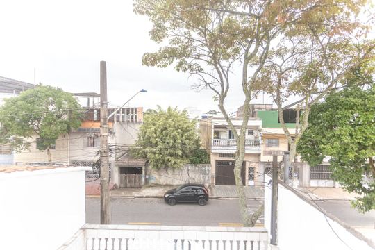 Vista quintal de casa à venda com 3 quartos, 280m² em Taboão, Diadema