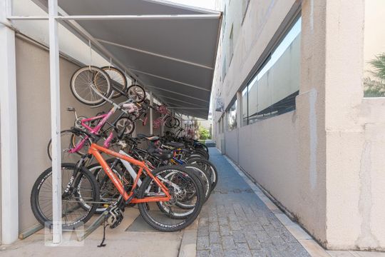 Bicicletário de apartamento para alugar com 3 quartos, 70m² em Vila Proost de Souza, Campinas